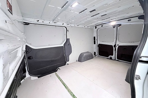 Renault Trafic 14 of 30