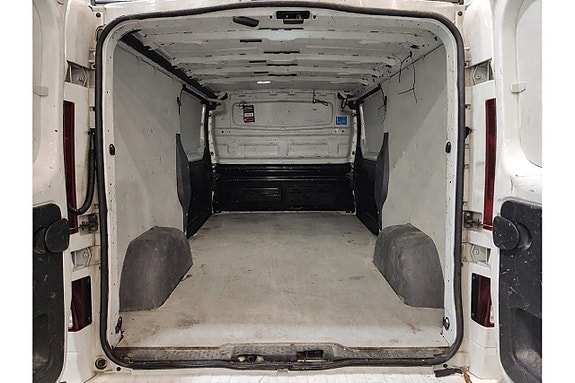 Renault Trafic 4 of 4