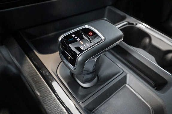 Chevrolet Silverado EV 23 of 30