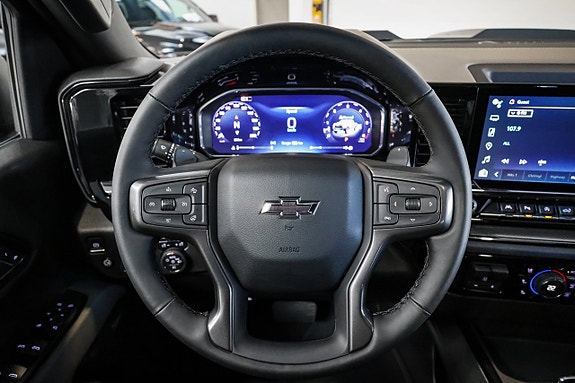 Chevrolet Silverado EV 15 of 30