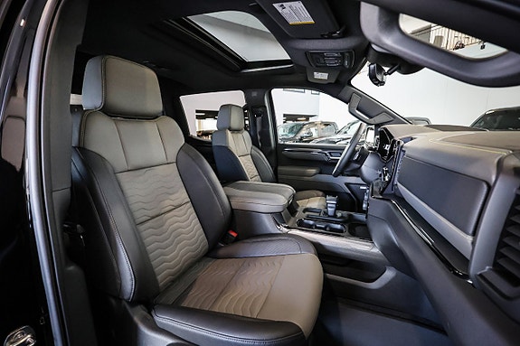 Chevrolet Silverado EV 16 of 30