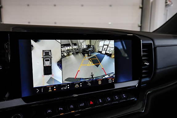 Chevrolet Silverado EV 26 of 30