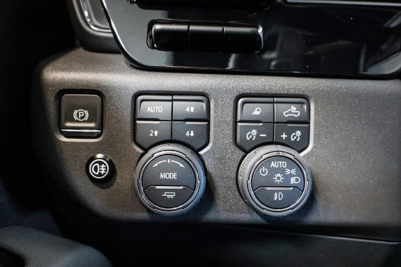 Chevrolet Silverado EV 22 of 30