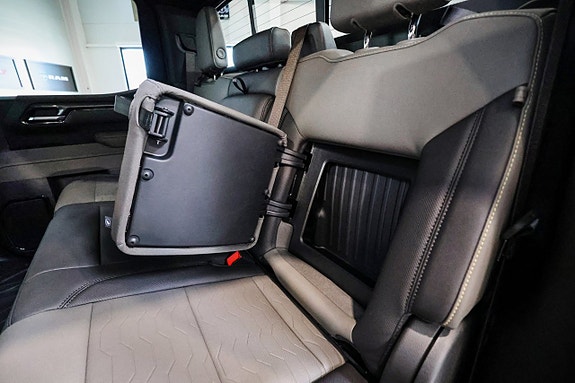 Chevrolet Silverado EV 20 of 30