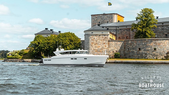 Delta 54 IPS | 3x Volvo Penta IPS600 12 of 30