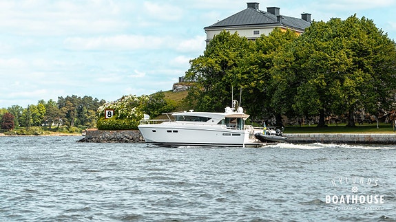 Delta 54 IPS | 3x Volvo Penta IPS600 11 of 30
