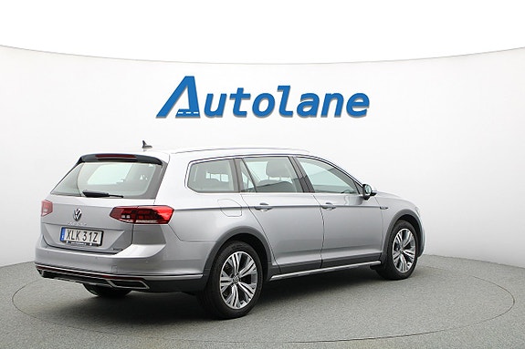 Volkswagen Passat Alltrack 8 of 29