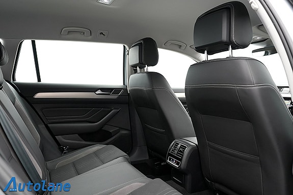 Volkswagen Passat Alltrack 19 of 29