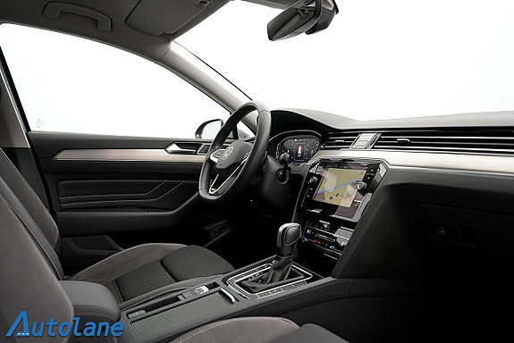 Volkswagen Passat Alltrack 13 of 29