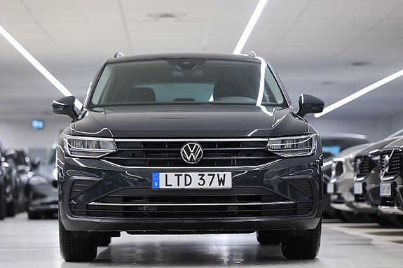 Volkswagen Tiguan 5 of 5