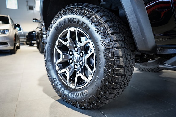 Chevrolet Colorado 9 of 29