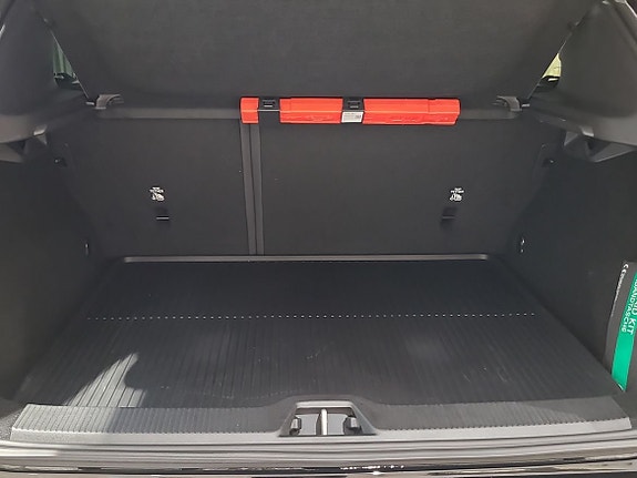 Volvo EX30 13 of 16