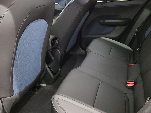 Volvo EX30 6 of 16