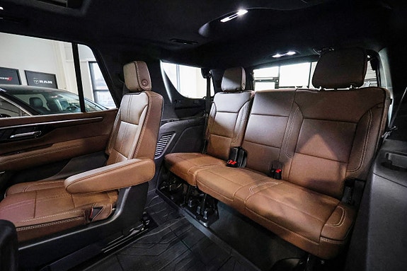 Chevrolet Tahoe 19 of 30