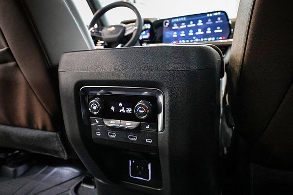 Chevrolet Tahoe 30 of 30