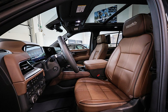 Chevrolet Tahoe 16 of 30