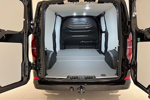Volkswagen Transporter 9 of 16
