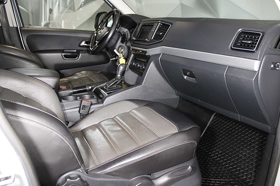 Volkswagen Amarok 13 of 25