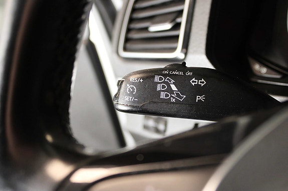 Volkswagen Amarok 22 of 25