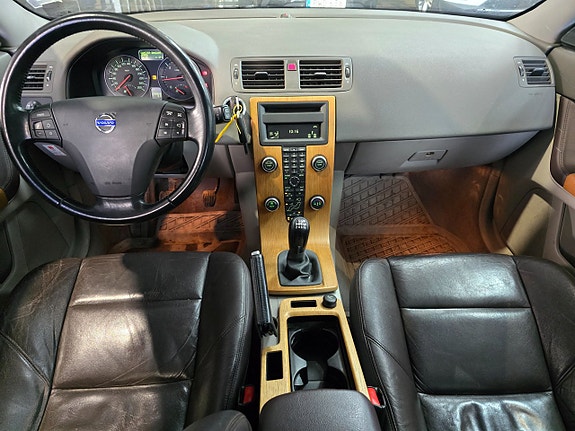 Volvo V50 9 of 13