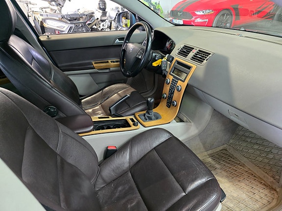 Volvo V50 10 of 13