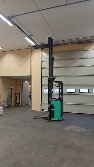 Mitsubishi Ståstaplare Frilyft 630 cm Lyfthöjd