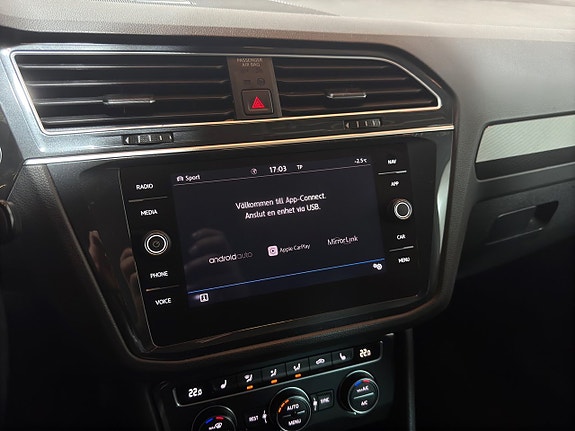 Volkswagen Tiguan 16 of 18