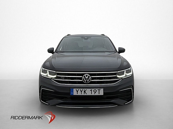 Volkswagen Tiguan 2 of 5
