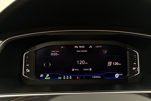 Volkswagen Tiguan 18 of 29