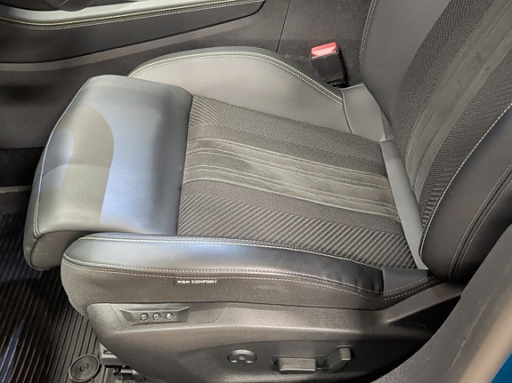 Peugeot 308 17 of 21