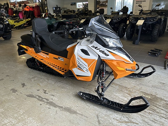 Ski-Doo Renegade 900 ACE