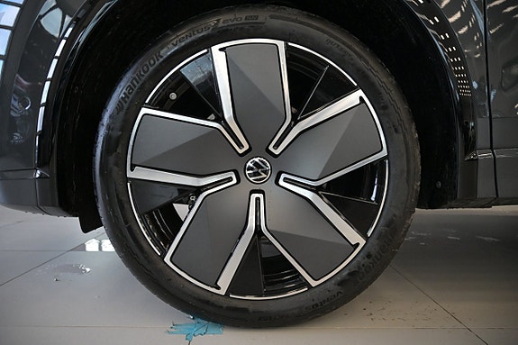 Volkswagen Tiguan 11 of 27