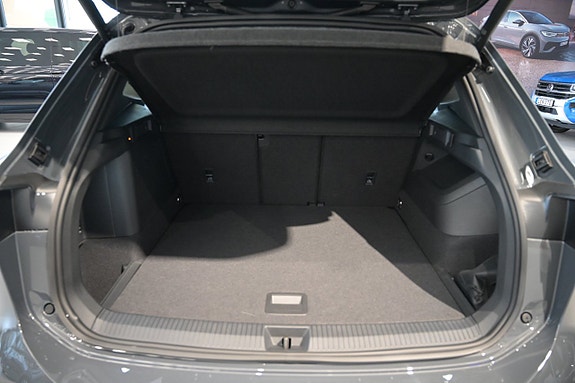 Volkswagen Tiguan 27 of 27