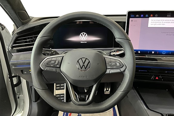 Volkswagen Passat 9 of 22