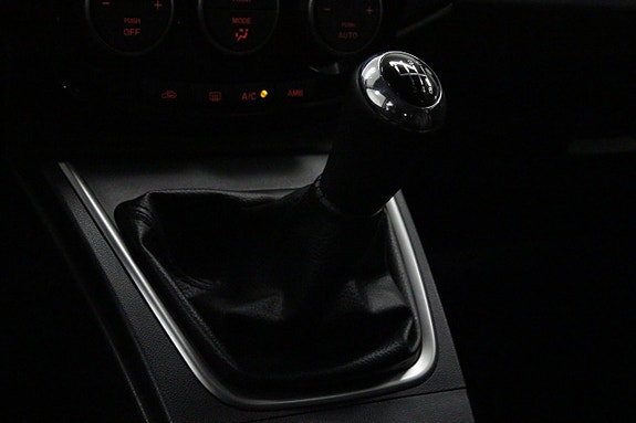 Mazda 5 16 of 20