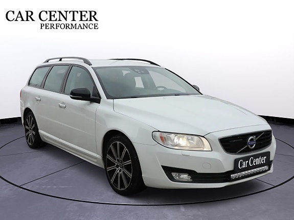 Volvo V70 2 of 5