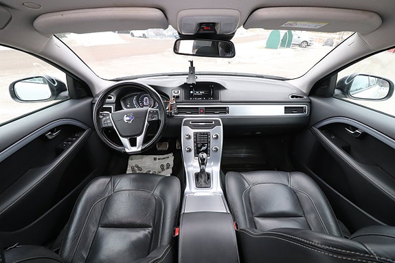 Volvo V70 10 of 24