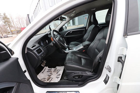 Volvo V70 9 of 24
