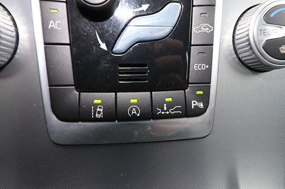 Volvo V70 12 of 24
