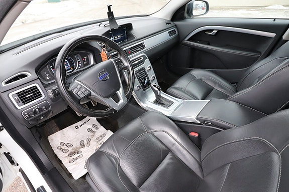 Volvo V70 8 of 24