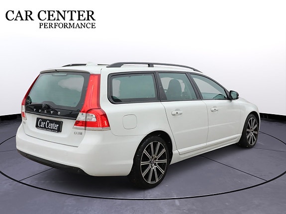 Volvo V70 7 of 24