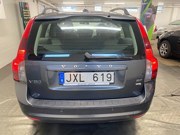 Volvo V50 5 of 5