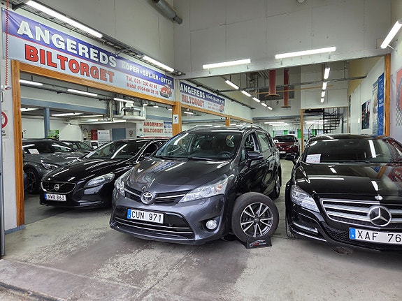 Toyota Verso 2 of 5