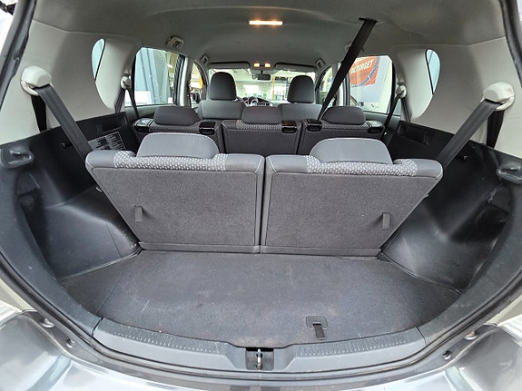 Toyota Verso 13 of 18