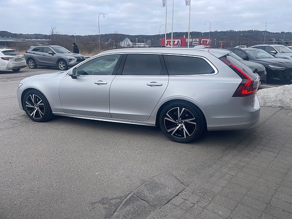 Volvo V90 3 of 21