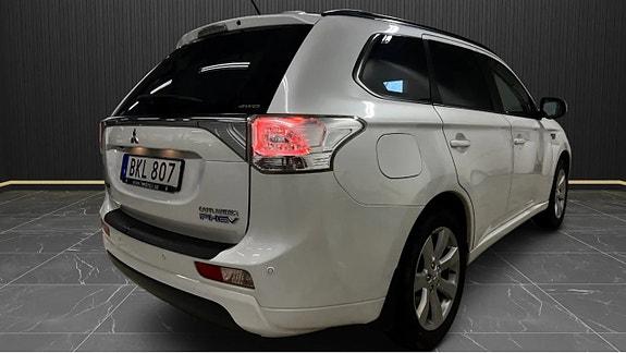 Mitsubishi Outlander 4 of 5