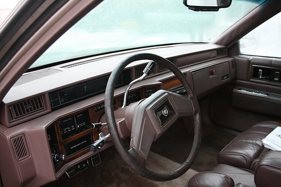 Cadillac Deville 9 of 15
