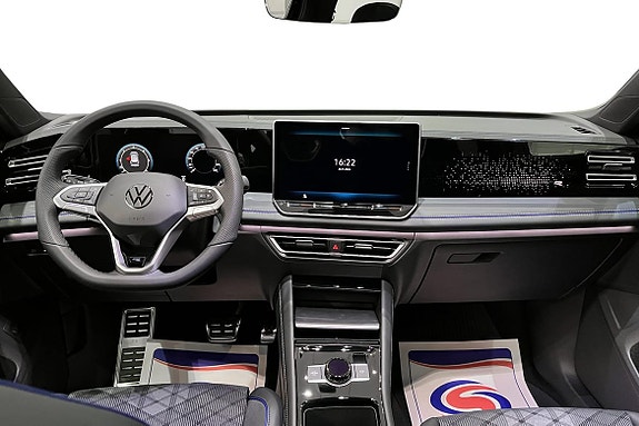 Volkswagen Tiguan 6 of 15