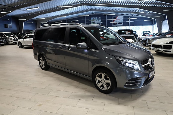 Mercedes-Benz V250 6 of 13