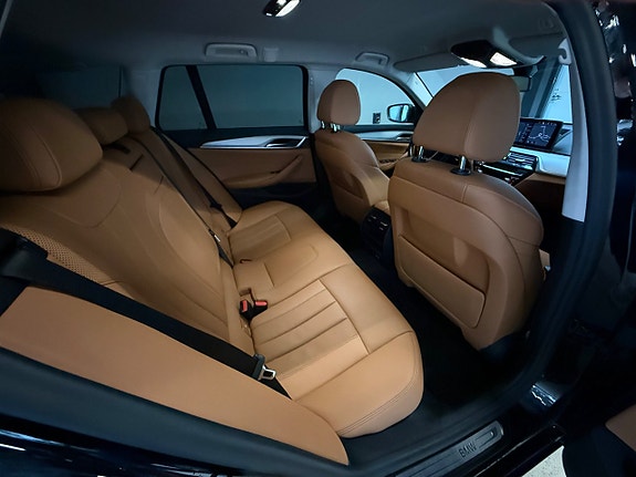 BMW 530e 11 of 19